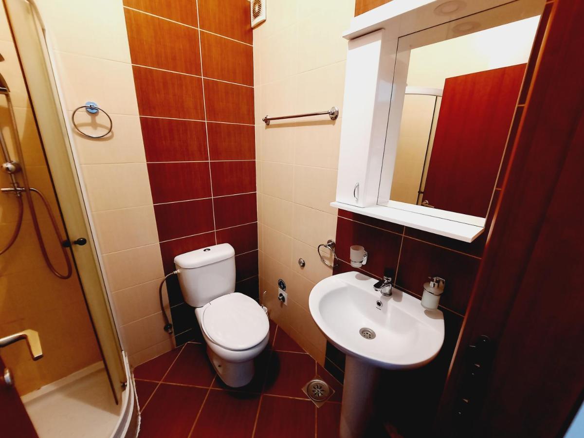 Apartment Centrum - Free Private Parking Novi Sad Ngoại thất bức ảnh