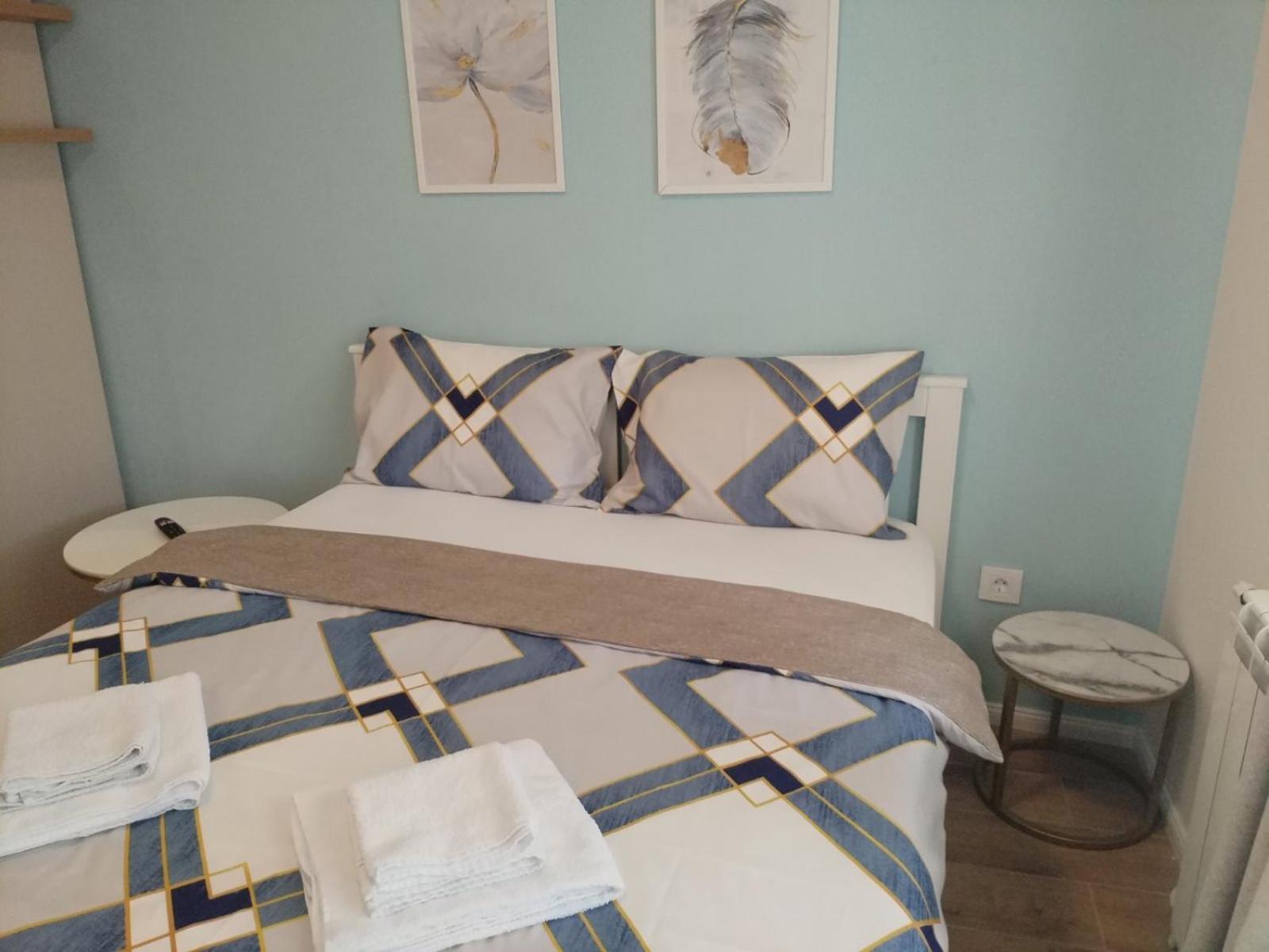 Apartment Centrum - Free Private Parking Novi Sad Ngoại thất bức ảnh