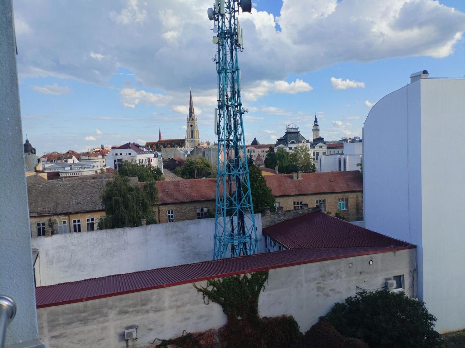 Apartment Centrum - Free Private Parking Novi Sad Ngoại thất bức ảnh