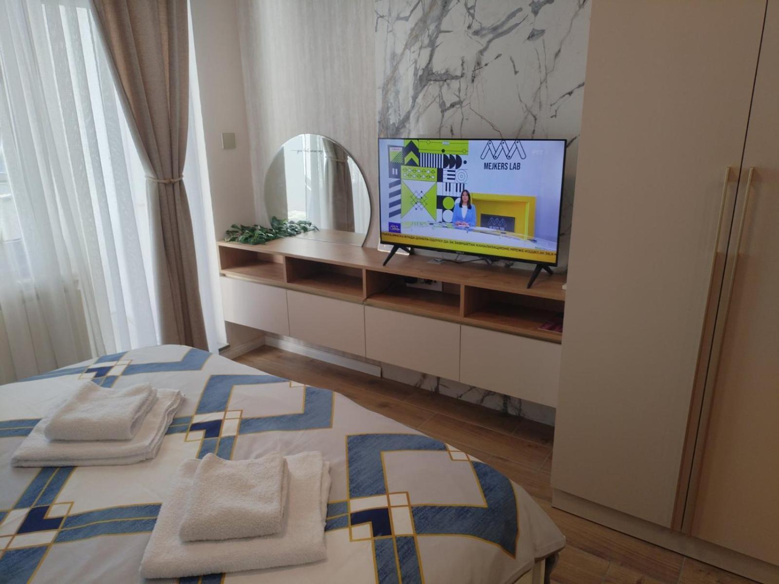 Apartment Centrum - Free Private Parking Novi Sad Ngoại thất bức ảnh