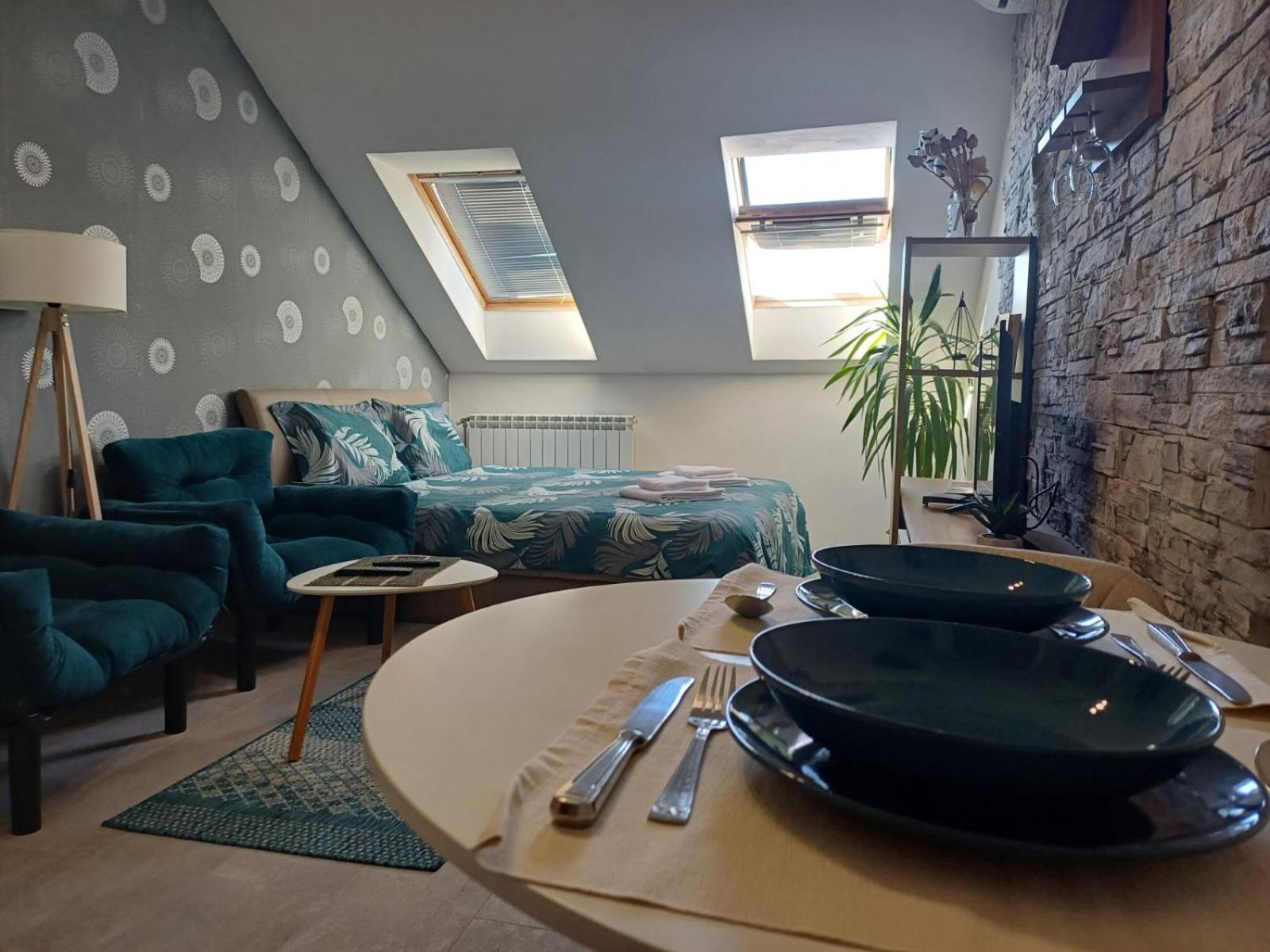 Apartment Centrum - Free Private Parking Novi Sad Ngoại thất bức ảnh