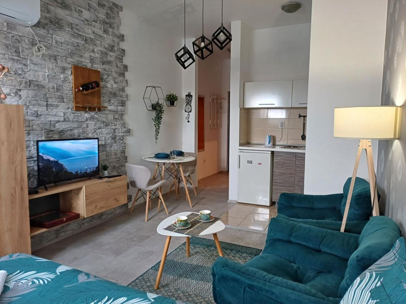 Apartment Centrum - Free Private Parking Novi Sad Ngoại thất bức ảnh
