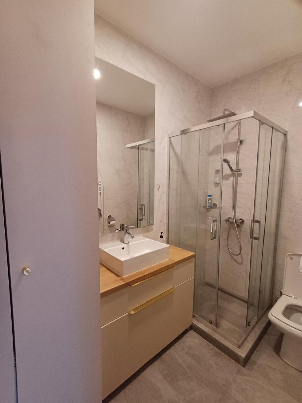 Apartment Centrum - Free Private Parking Novi Sad Ngoại thất bức ảnh