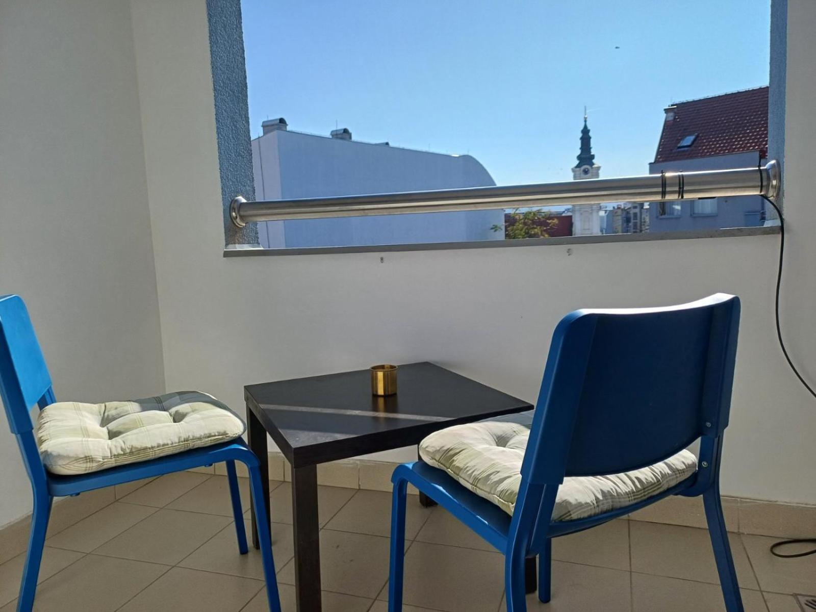 Apartment Centrum - Free Private Parking Novi Sad Ngoại thất bức ảnh