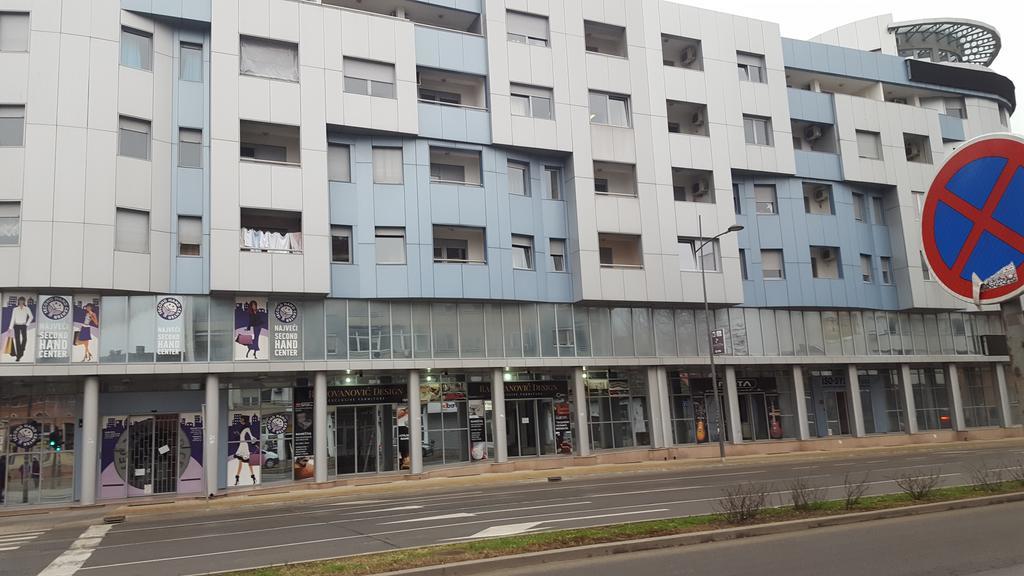 Apartment Centrum - Free Private Parking Novi Sad Ngoại thất bức ảnh